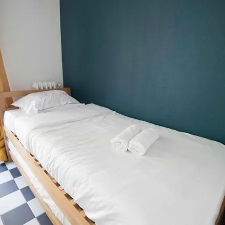 Mit Badezimmer By Interhome * Párizs